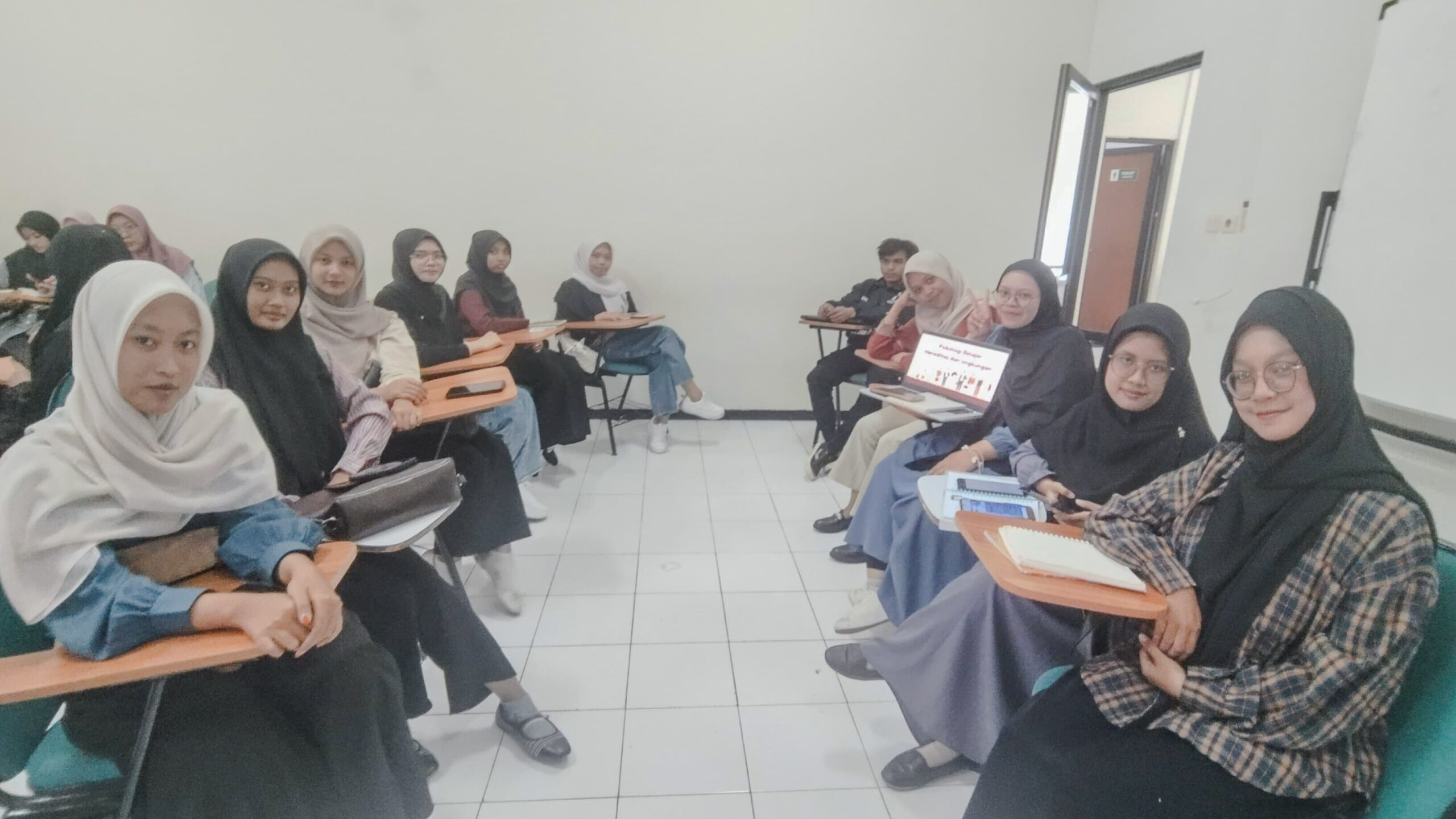 Notulensi Kelompok 1 : Psikologi Belajar D